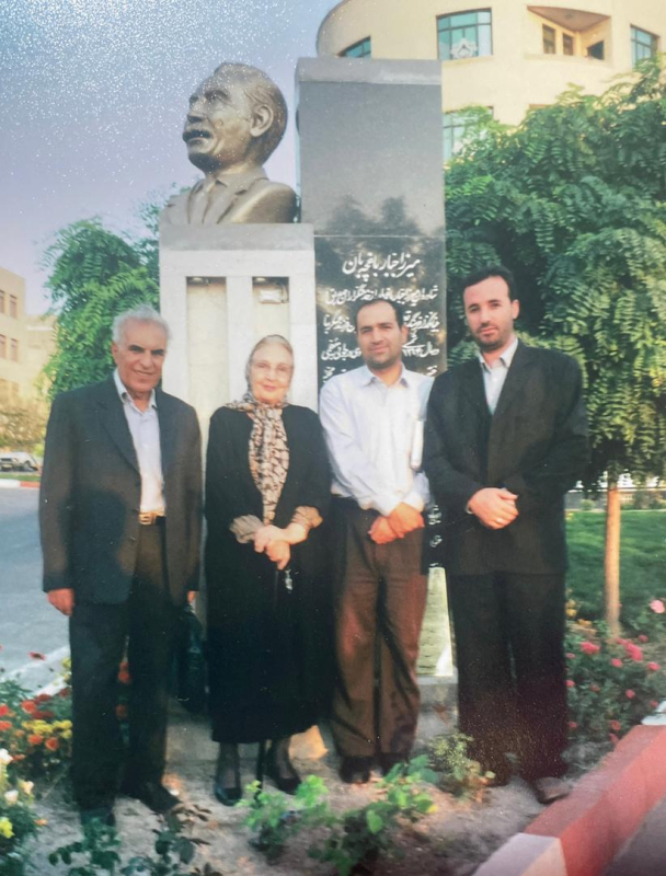 ثمینه باغچه بان